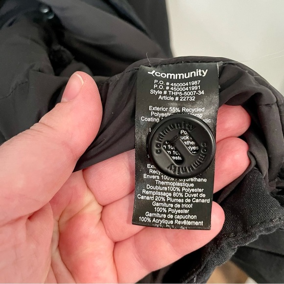 Aritzia Black Hooded Parka - Picture 8 of 11